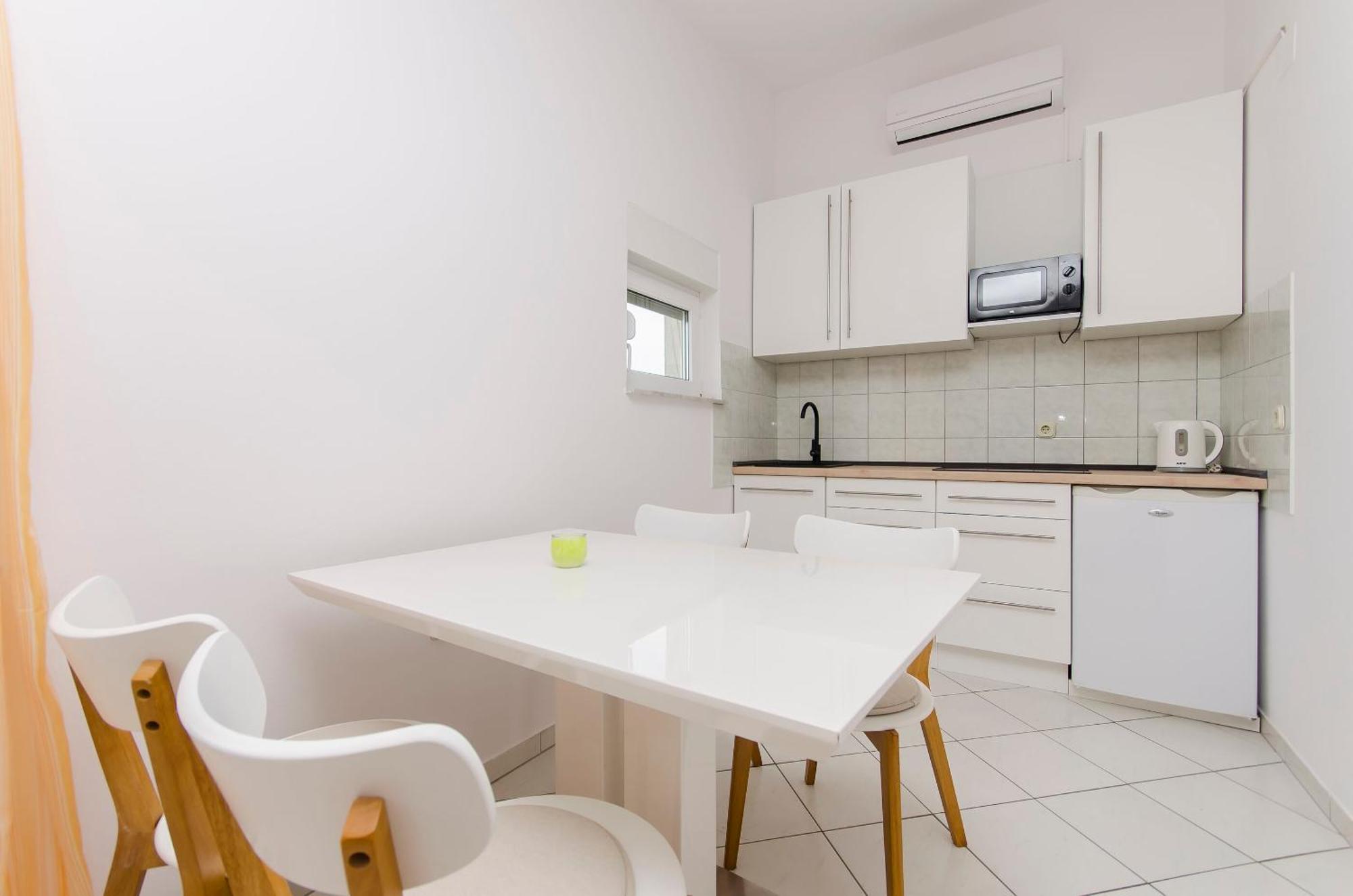 Apartments Ivan Vir Bagian luar foto